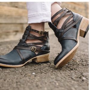 Freebird by Steven Slate Booties-Size:8